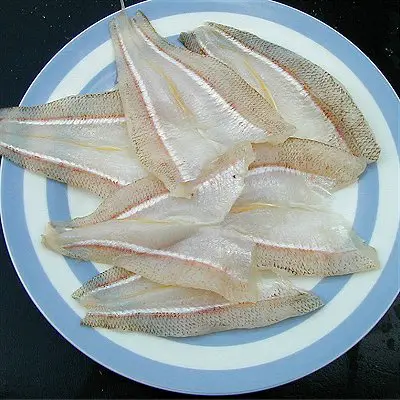 school whiting fillets, photo of whiting fillets, fish fillets, fillets on plate