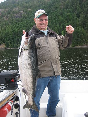 Some great fishing was had for all on the Port Alberni Inlet in early September and late August.  John from Chilliwack B.C. fished with his two daughters from Edmonton and had two spectacular days.  This fish was landed using a O-15 hootchie which is bubble gum and weighed well over thirty pounds.  Slivers Charters Salmon Sport Fishing guides Mel and John helped the trio land several Chinook and Coho
