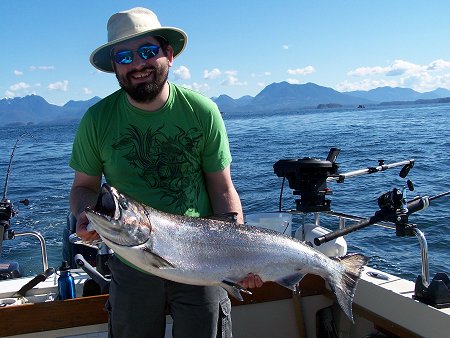 The weather on the west coast of British Columbia Vancouver Island has improved as has the fishing. Kevin from Vancouver fishing with guide Al Shows his 26 pound Chinook caught on Mothers Day Weekend. Fish was caught around Great Bear just outside the Ucluelet Harbor