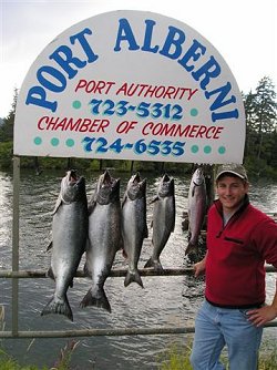 Guest Mike from Victoria had a great fishing day in July of 08.  Days like this should be very frequent in the summer of 09.  Mikes biggest fish on this day was 32 pounds.  His guide was Doug Lindores of Slivers Charters Salmon Sport Fishing